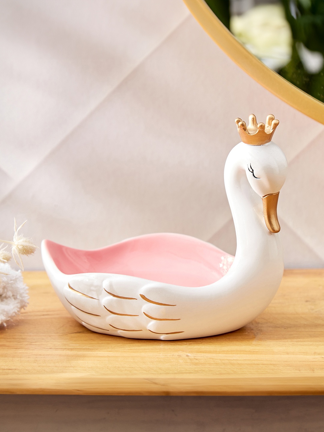 

Home Centre White & Pink Duck Textured Soap Dish