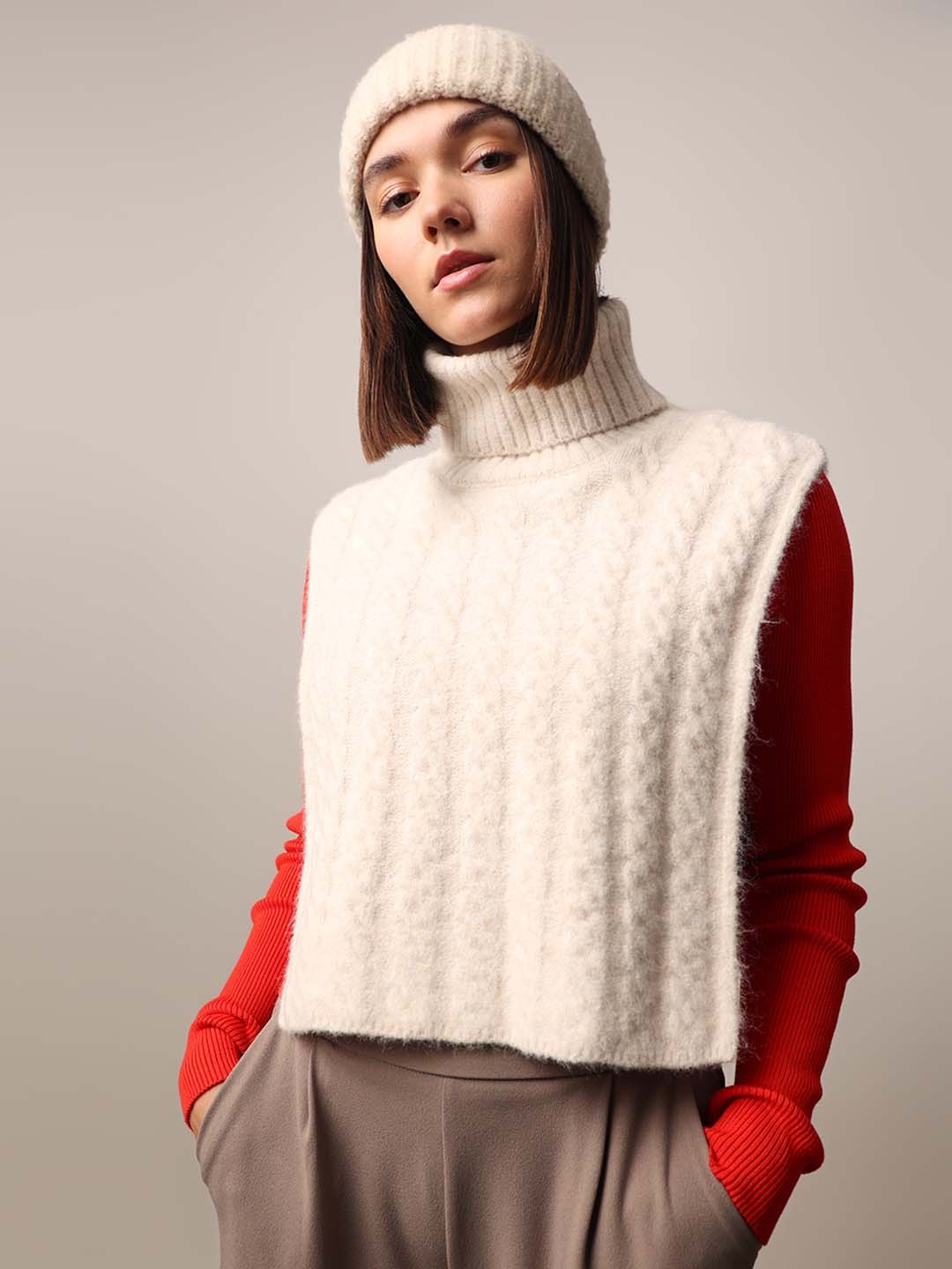 

ONLY Women Cable Knit Poncho Turtle Neck Sweater, White