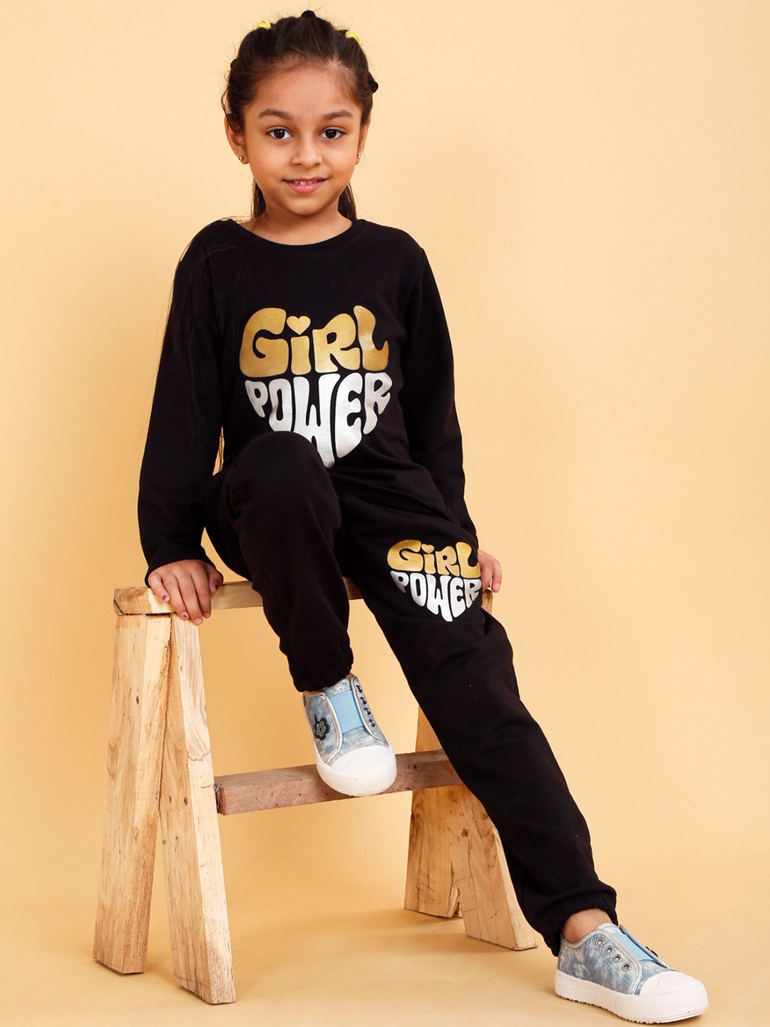 

HERE&NOW Girls Printed Round Neck Long Sleeves Cotton Blend T-shirt With Trousers, Black