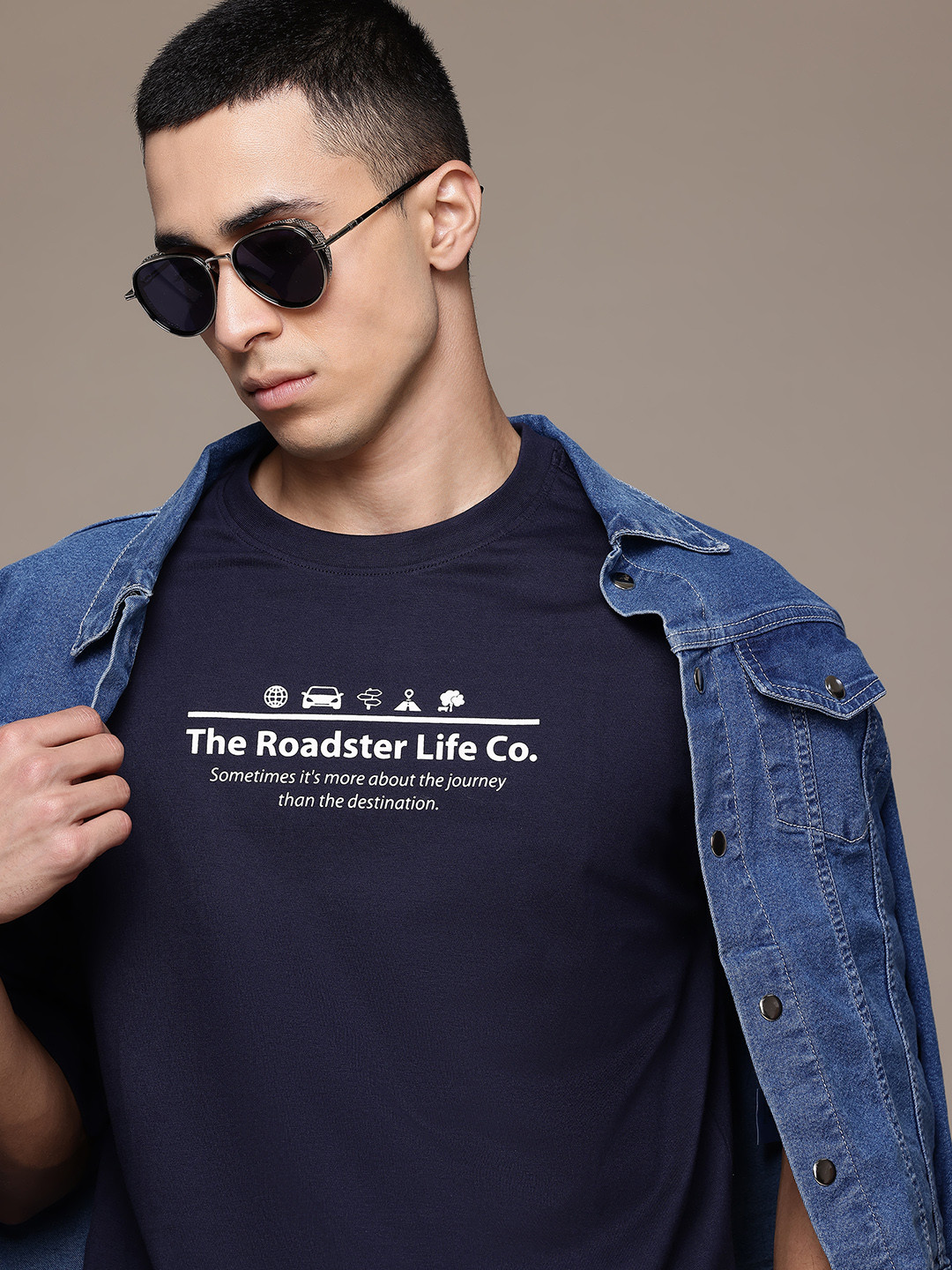 

The Roadster Lifestyle Co. Brand Logo Print Detail Drop-Shoulder Sleeves Cotton T-shirt, Navy blue