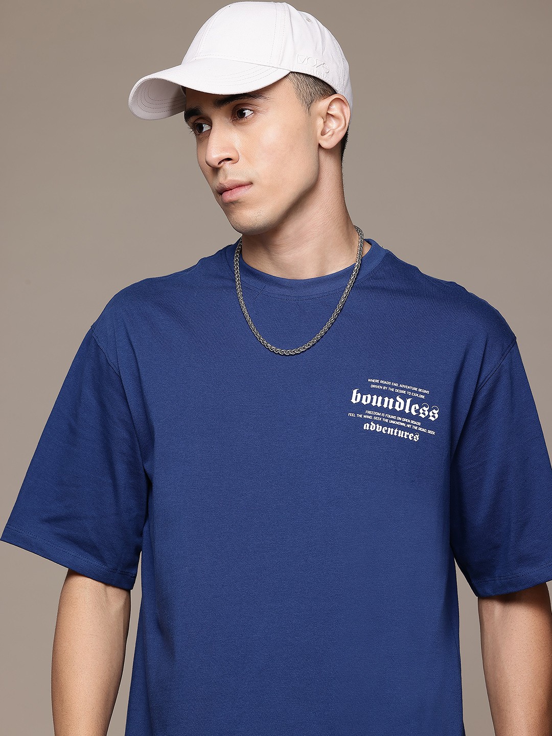 

The Roadster Lifestyle Co. Typography Print Detail Drop-Shoulder Sleeves Cotton T-shirt, Navy blue