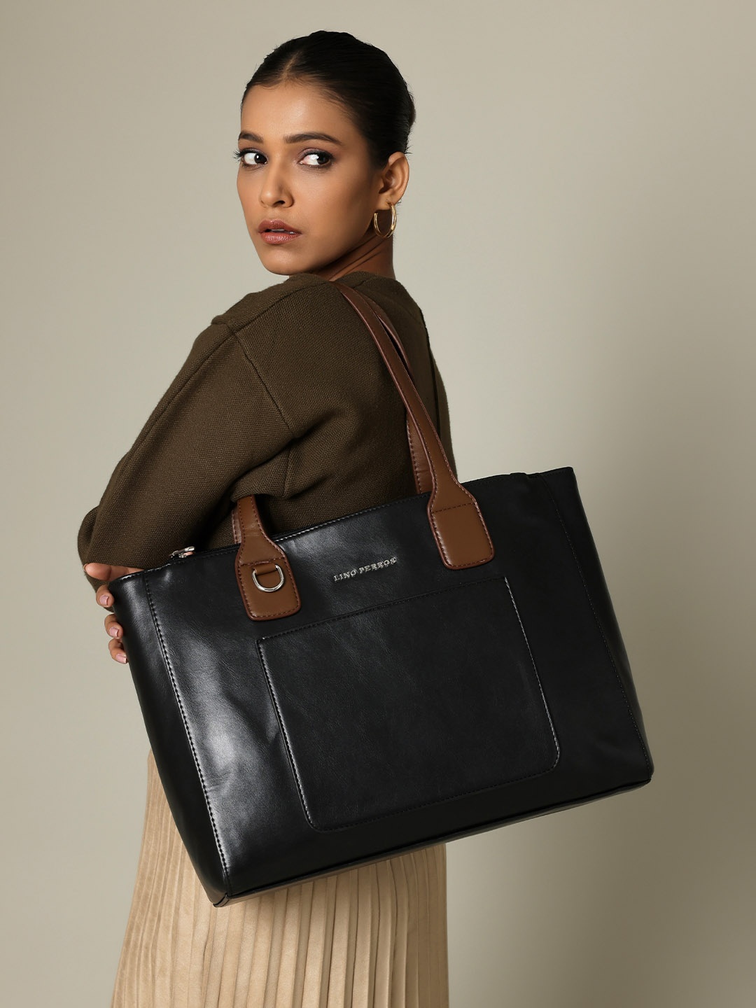 

Lino Perros Structured 16 Inch Laptop Shoulder Bag, Black
