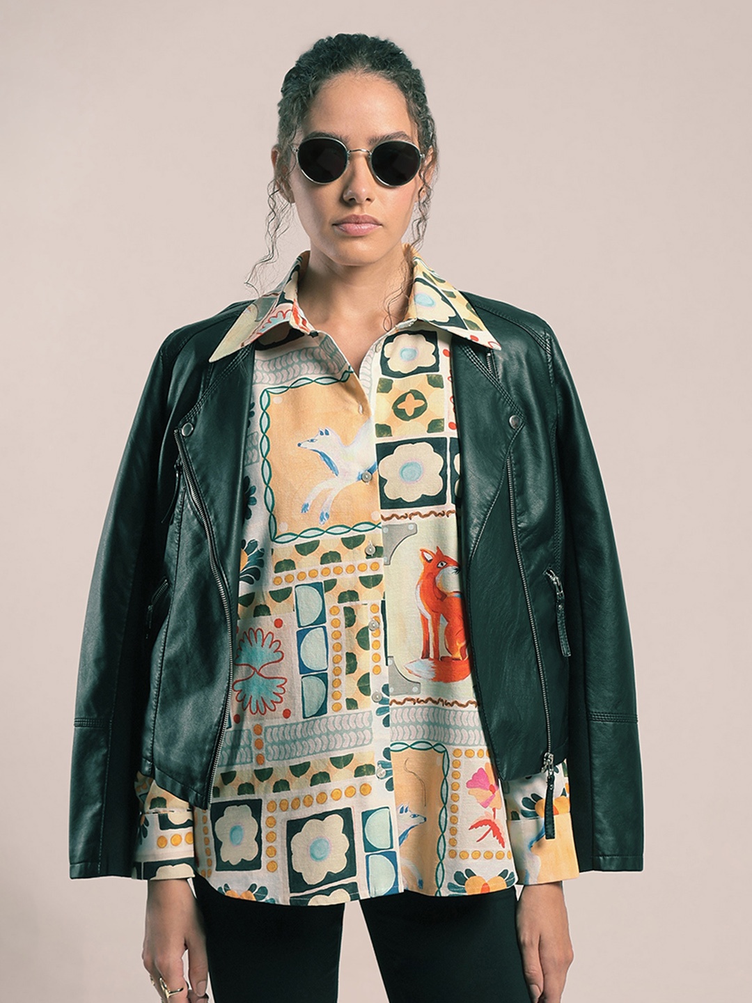 

Vero Moda Women Spread Collar Animal Printed Cotton Casual Shirt, Green