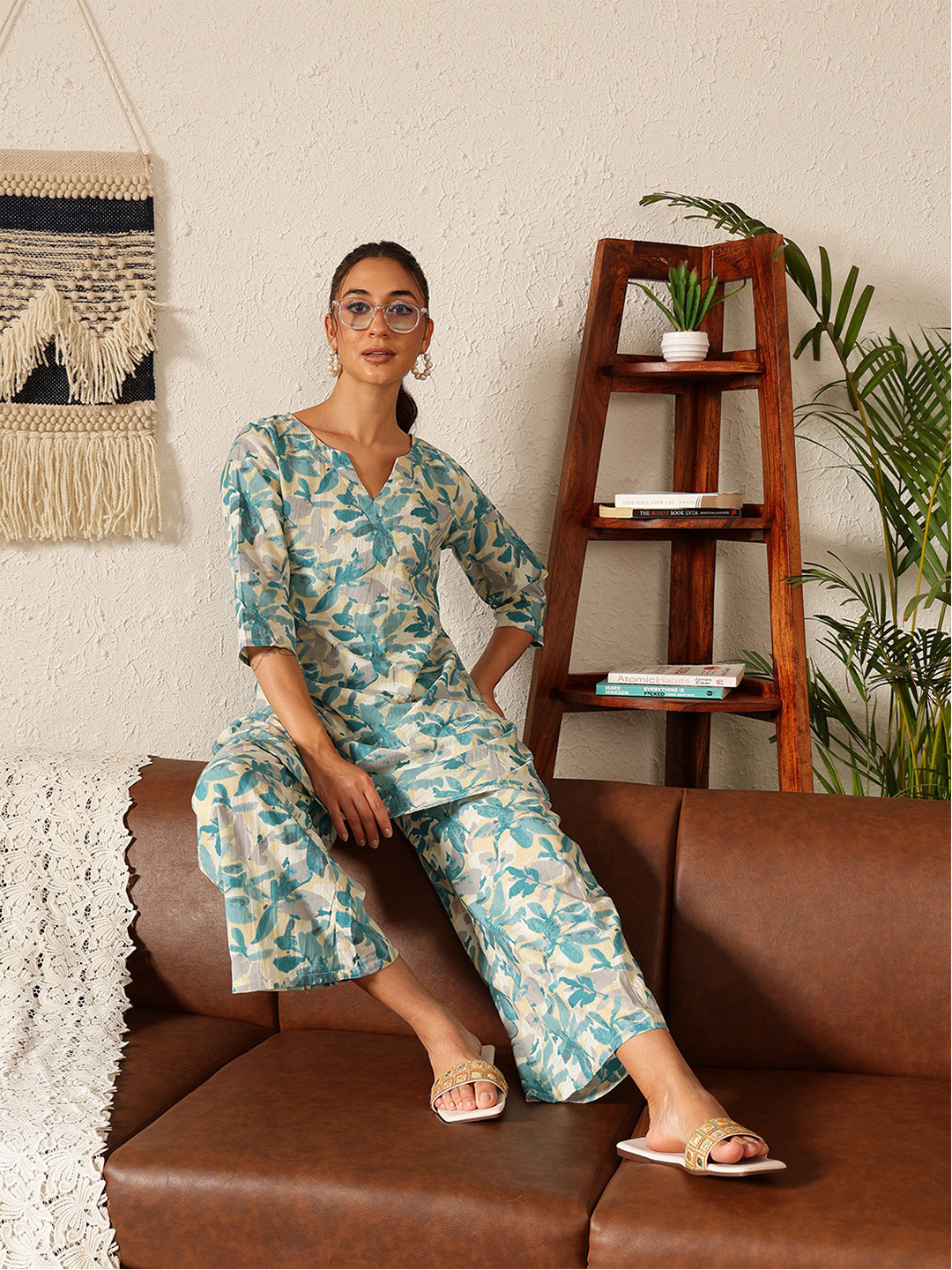 

Ginni Arora Label Floral Printed Notch Neck Pure Cotton Tunic With Trousers, Cream