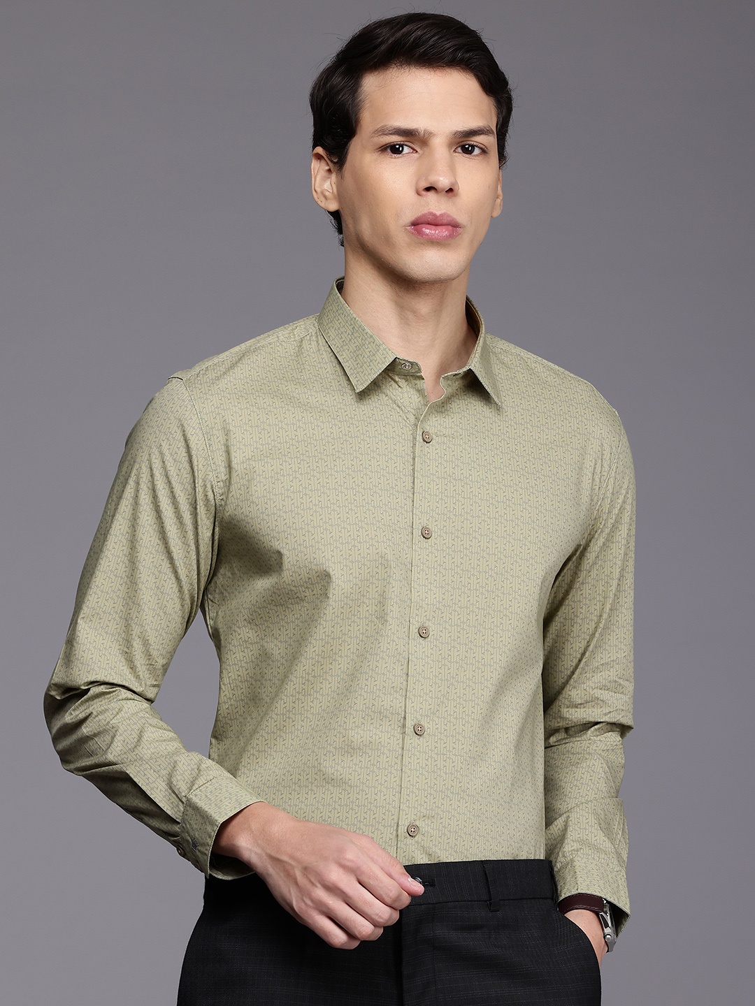 

Louis Philippe Ath.Work Pure Cotton Super Slim Fit Geometric Printed Semiformal Shirt, Green