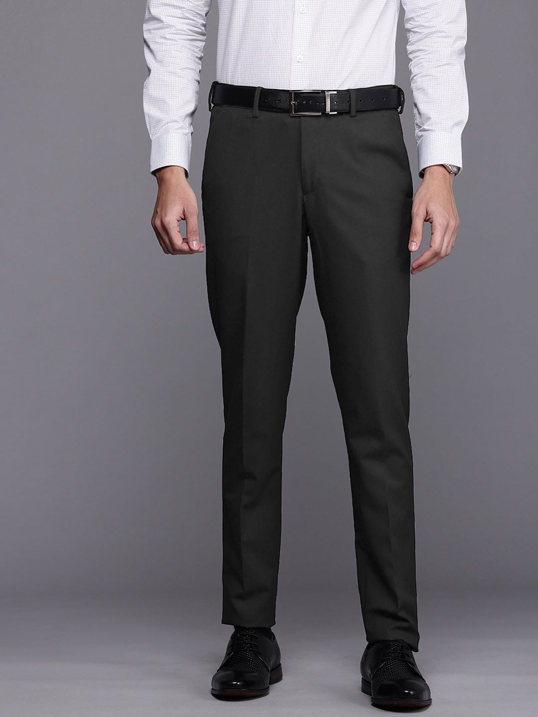 

Louis Philippe Men Slim Tapered Fit Trousers, Black