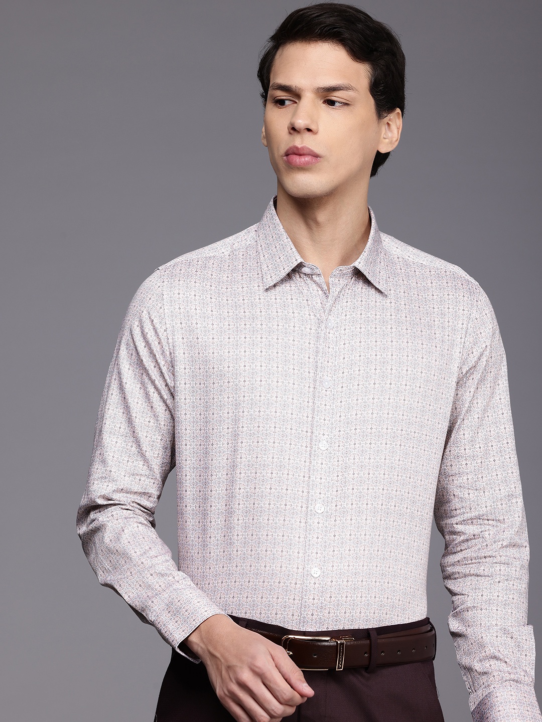 

Louis Philippe Slim Fit Floral Printed Pure Cotton Formal Shirt, Peach