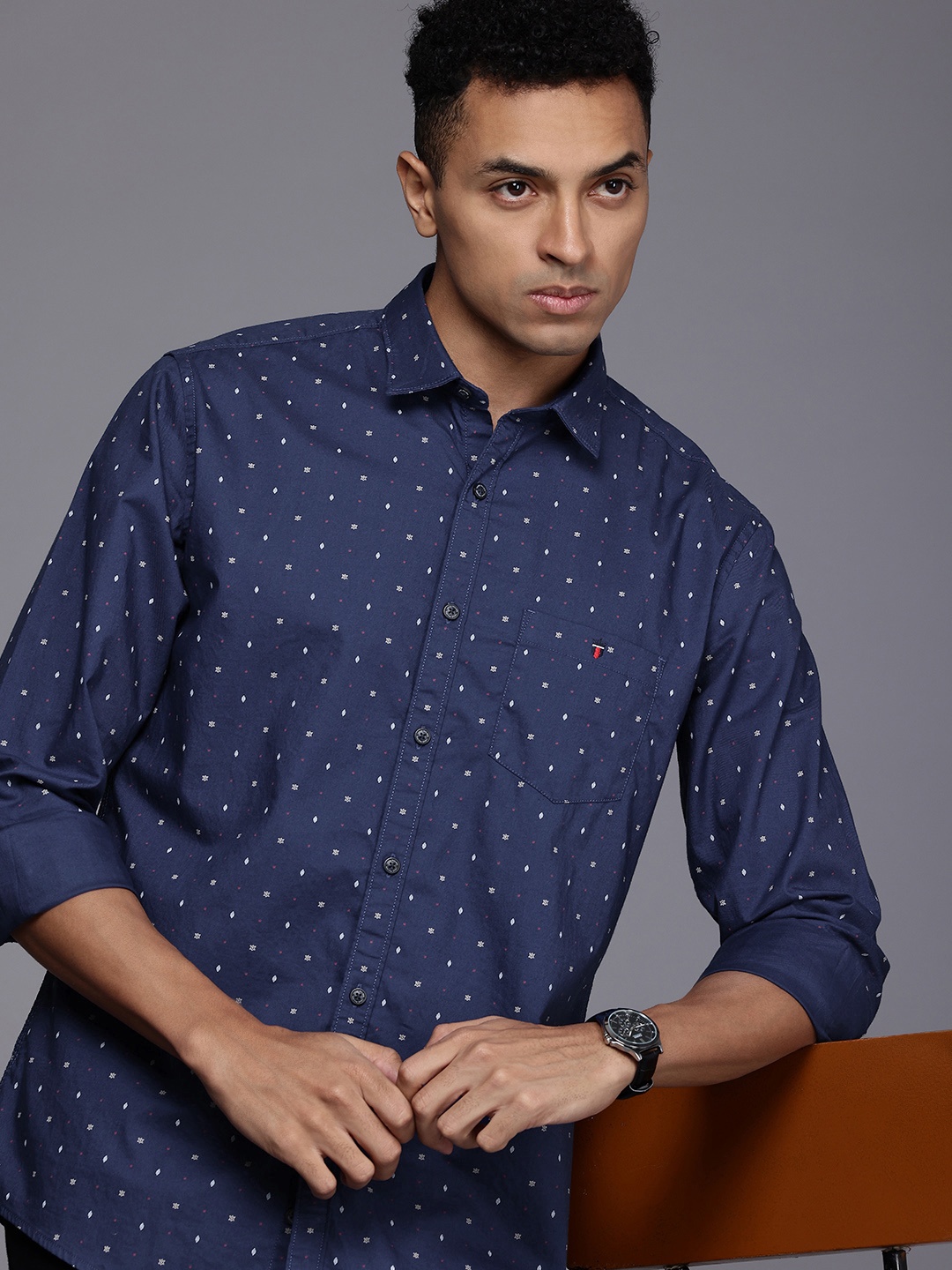 

Louis Philippe Jeans Slim Fit Opaque Printed Pure Cotton Casual Shirt, Navy blue