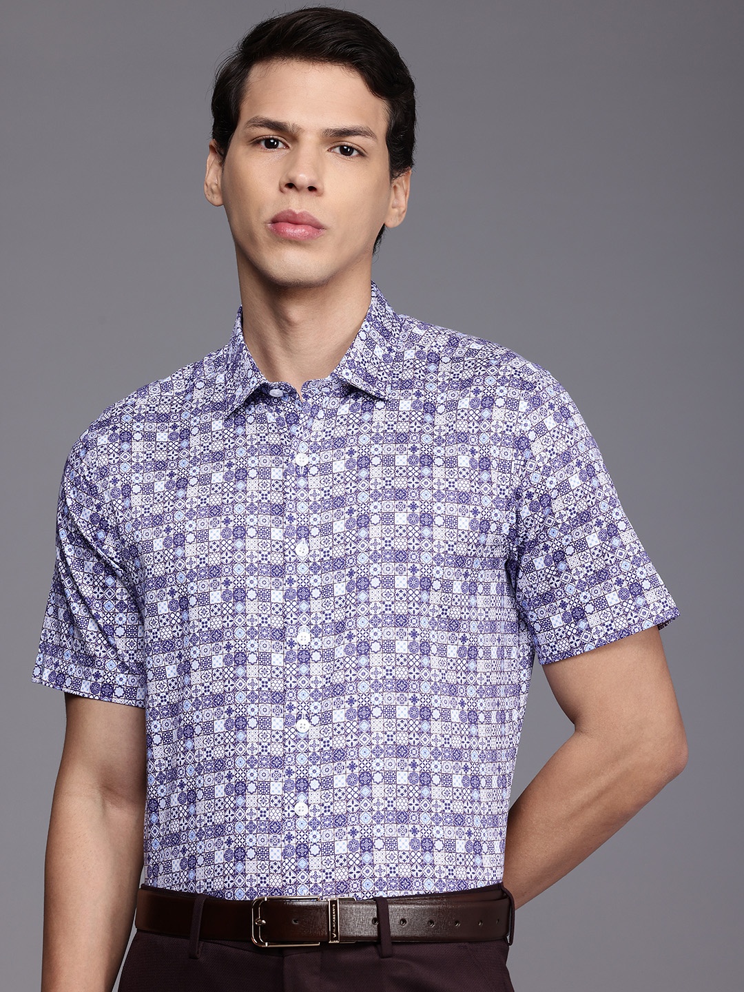 

Louis Philippe Slim Fit Geometric Printed Pure Cotton Formal Shirt, Purple