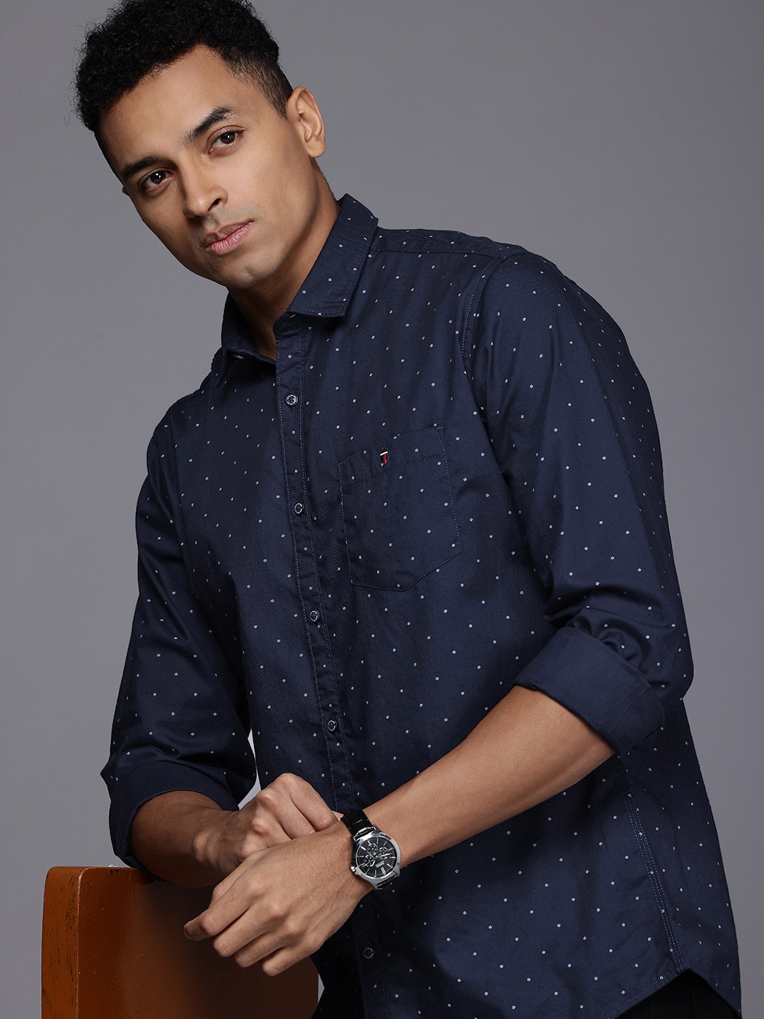 

Louis Philippe Jeans Slim Fit Opaque Printed Pure Cotton Casual Shirt, Navy blue