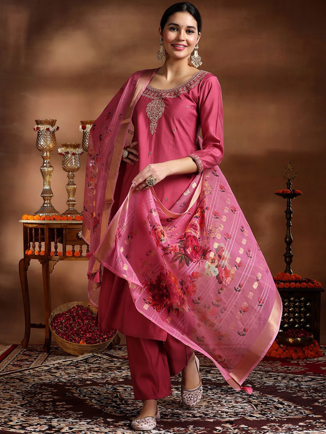 

Libas Ethnic Motifs Embroidered Zari Straight Kurta with Trousers & Dupatta, Pink