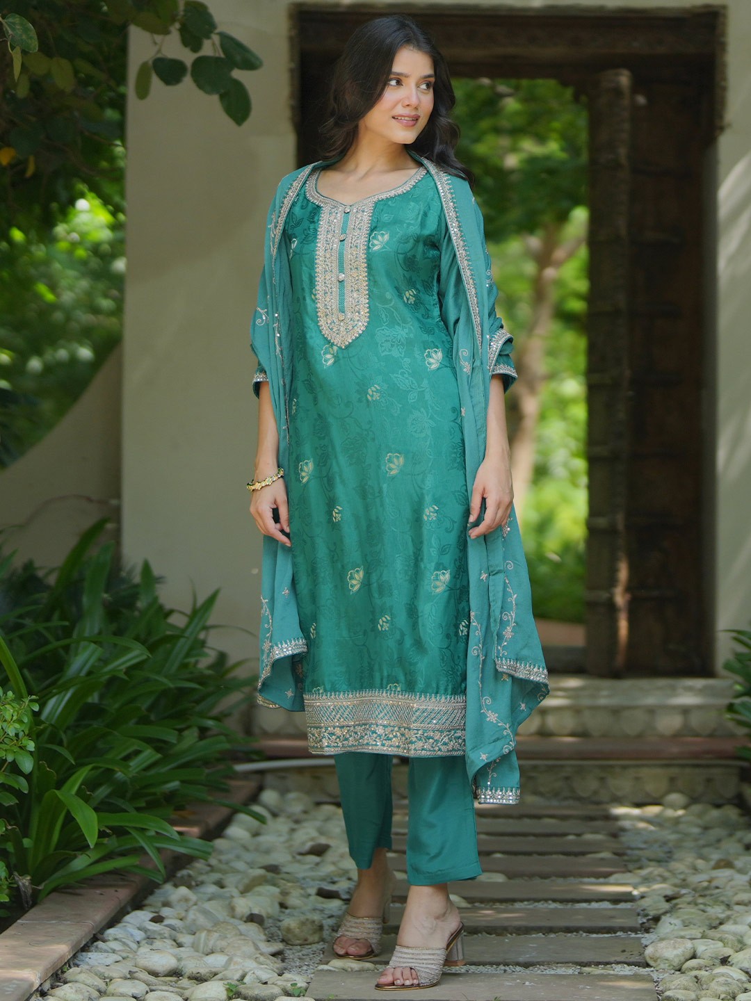 

Libas Floral Embroidered Zari Straight Kurta with Palazzos & Dupatta, Turquoise blue