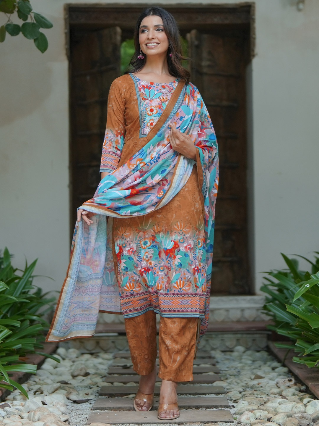 

Libas Floral Printed Regular Sequinned Linen Straight Kurta with Trousers & Dupatta, Mustard