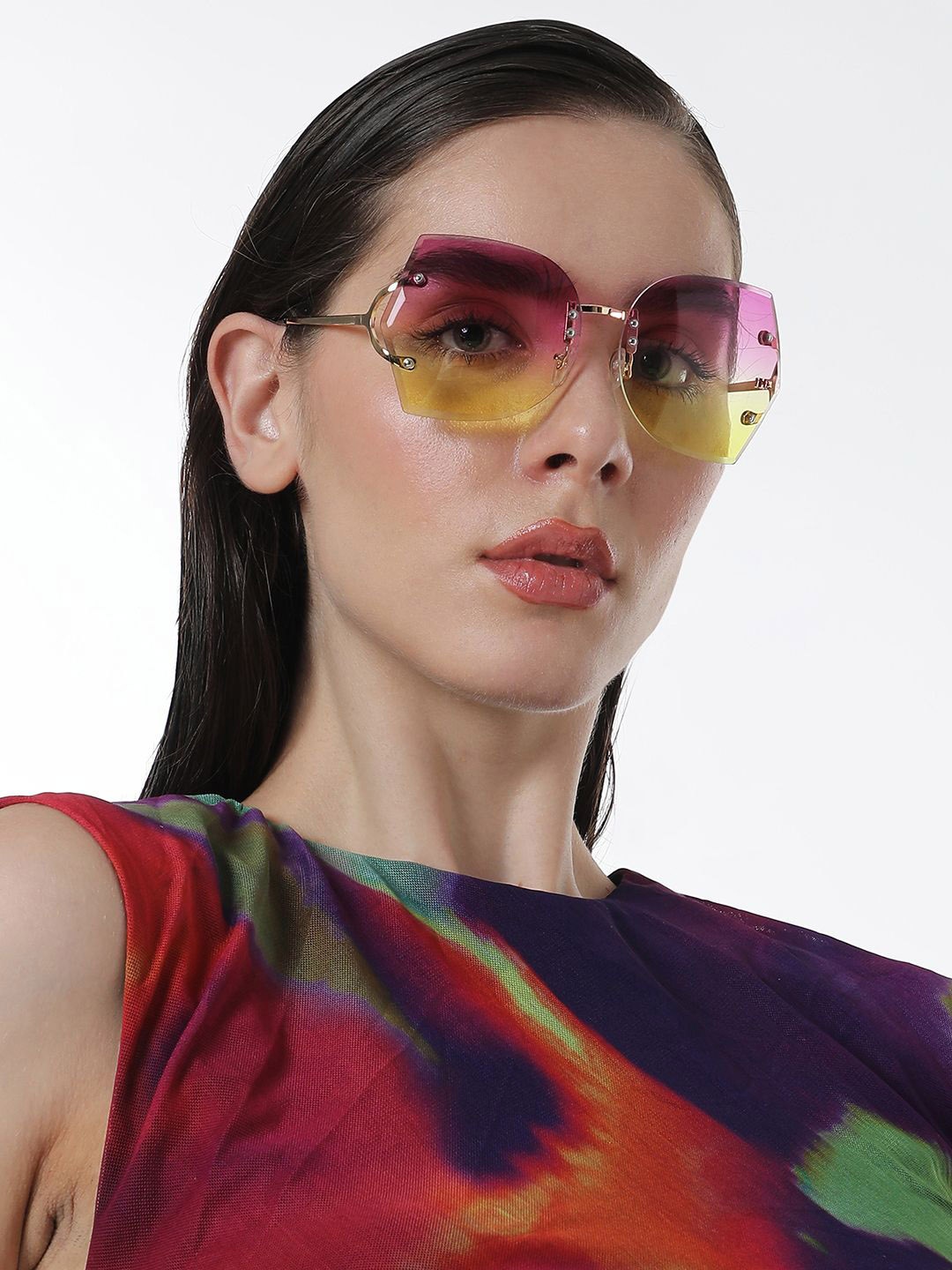 

HAUTE SAUCE by Campus Sutra Women Butterfly Sunglasses with Polarised Lens, Pink