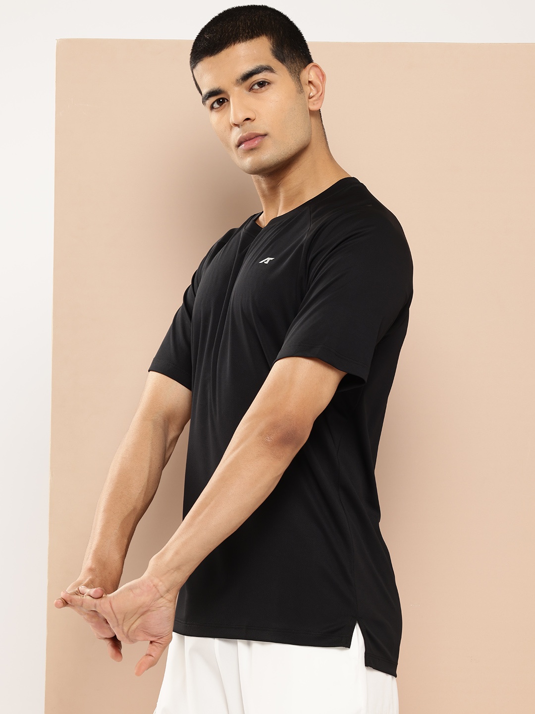 

Alcis Slim Fit T-shirt, Black