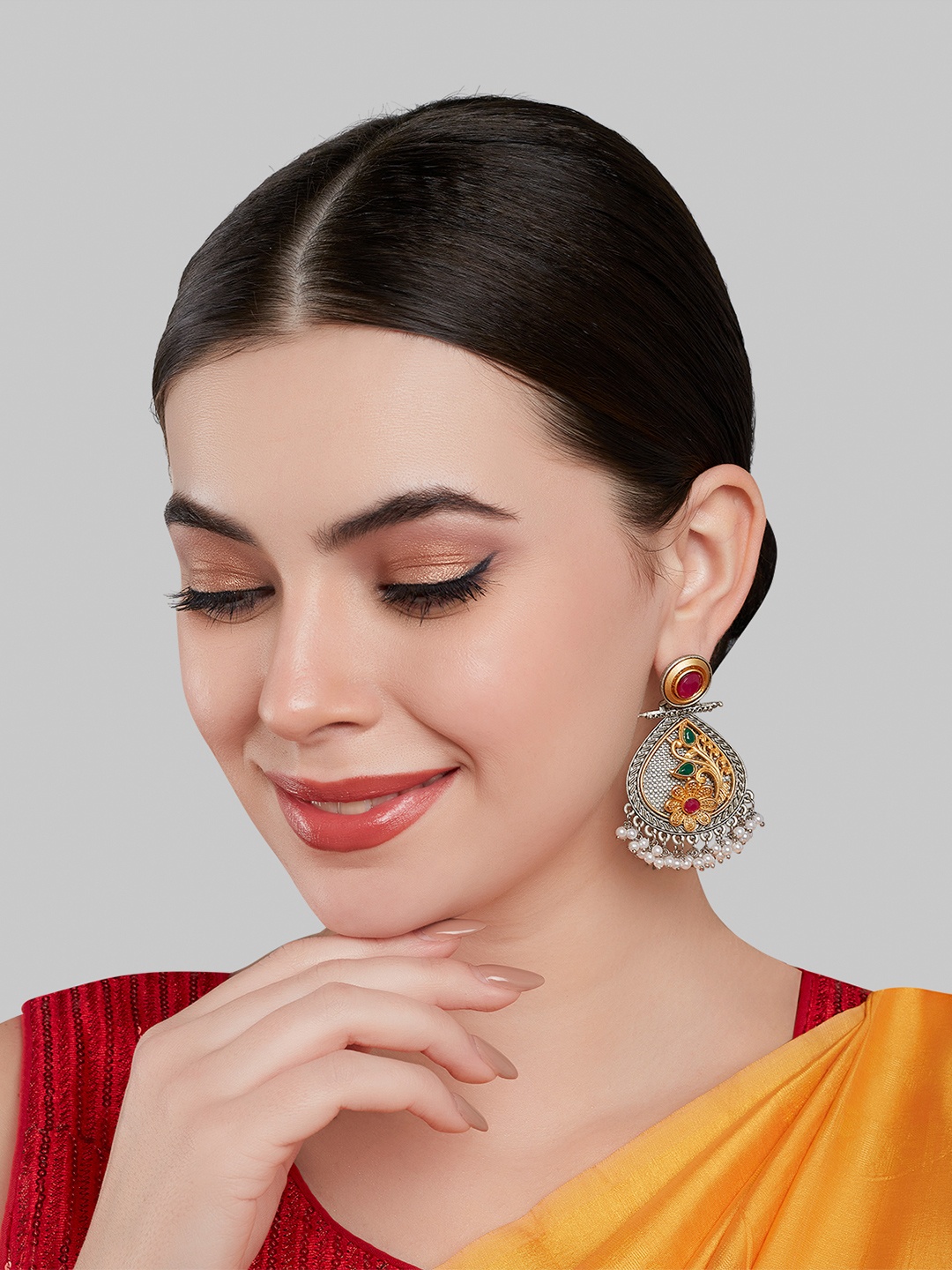 

GRLIE Kundan Studded Drop Earrings, Gold