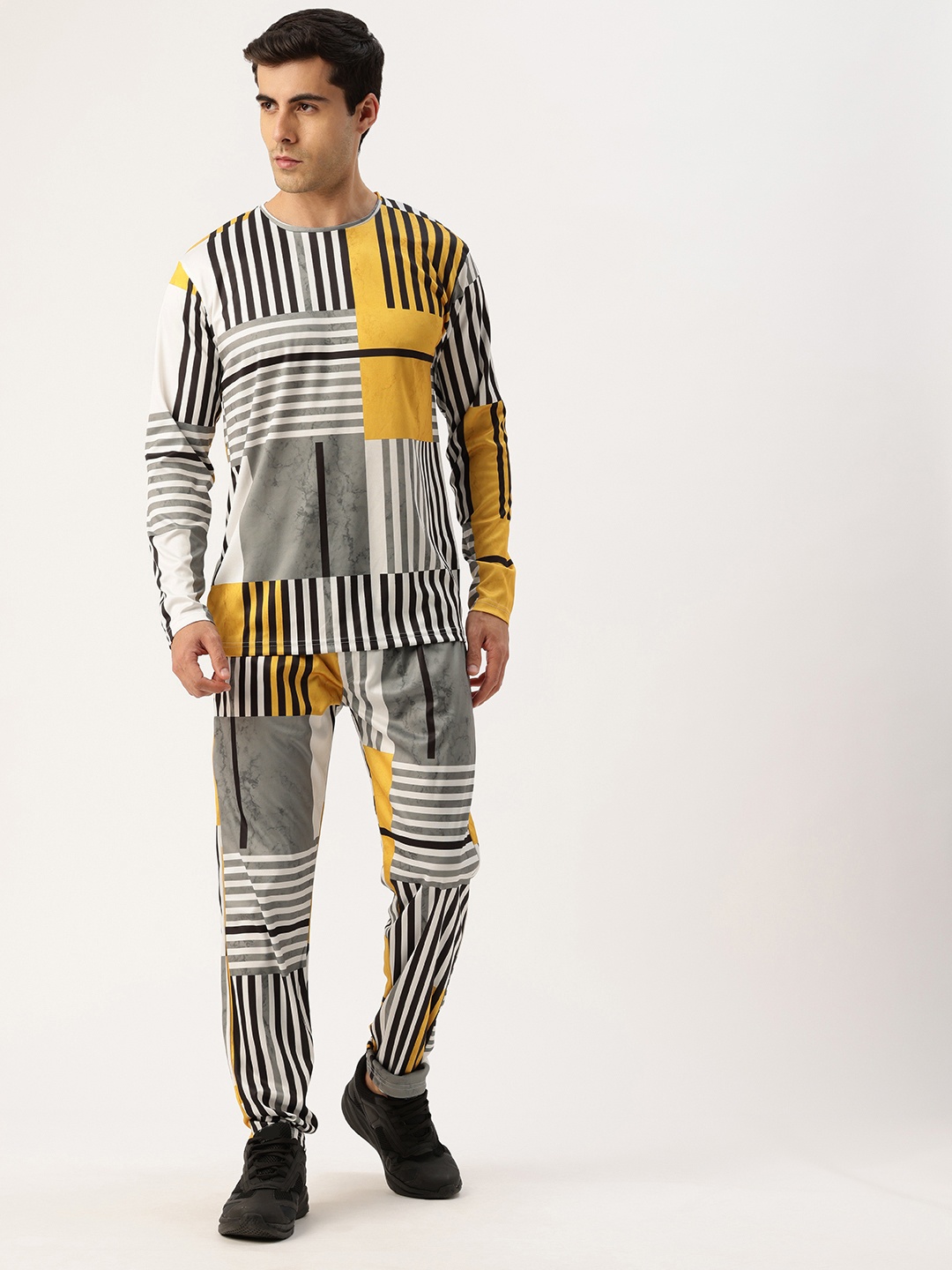 

Sports 52 wear Men Abstract Printed Tracksuit, Black