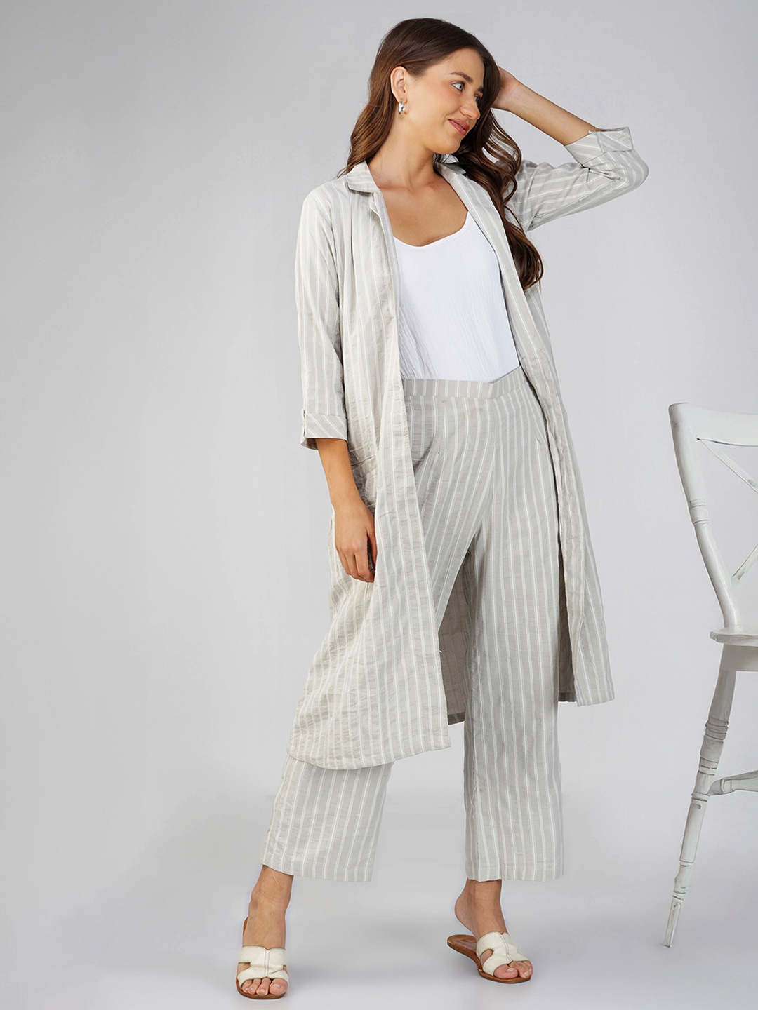 

Bindigasm Striped Three Quarter Sleeves Shrug Top & Trouser, Grey