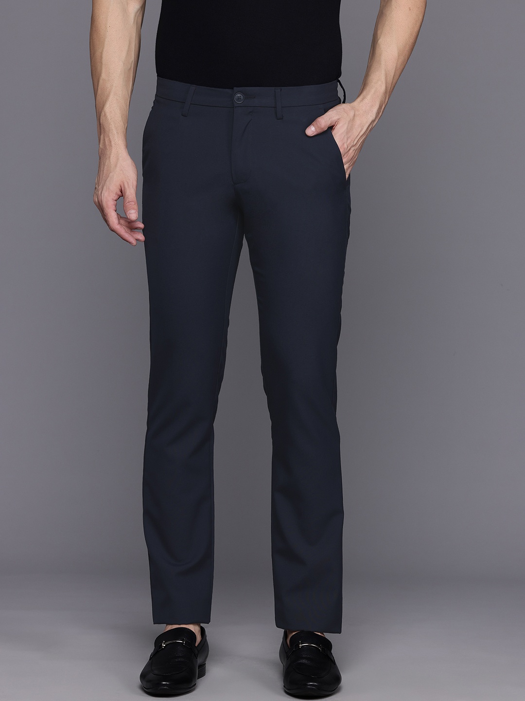 

Allen Solly Men Smart Slim Fit Chinos, Navy blue