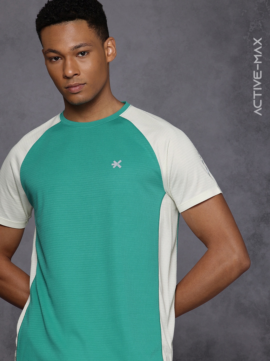 

HRX by Hrithik Roshan Self Designed Raglan Sleeves Rapid-Dry Running T-shirt, Green