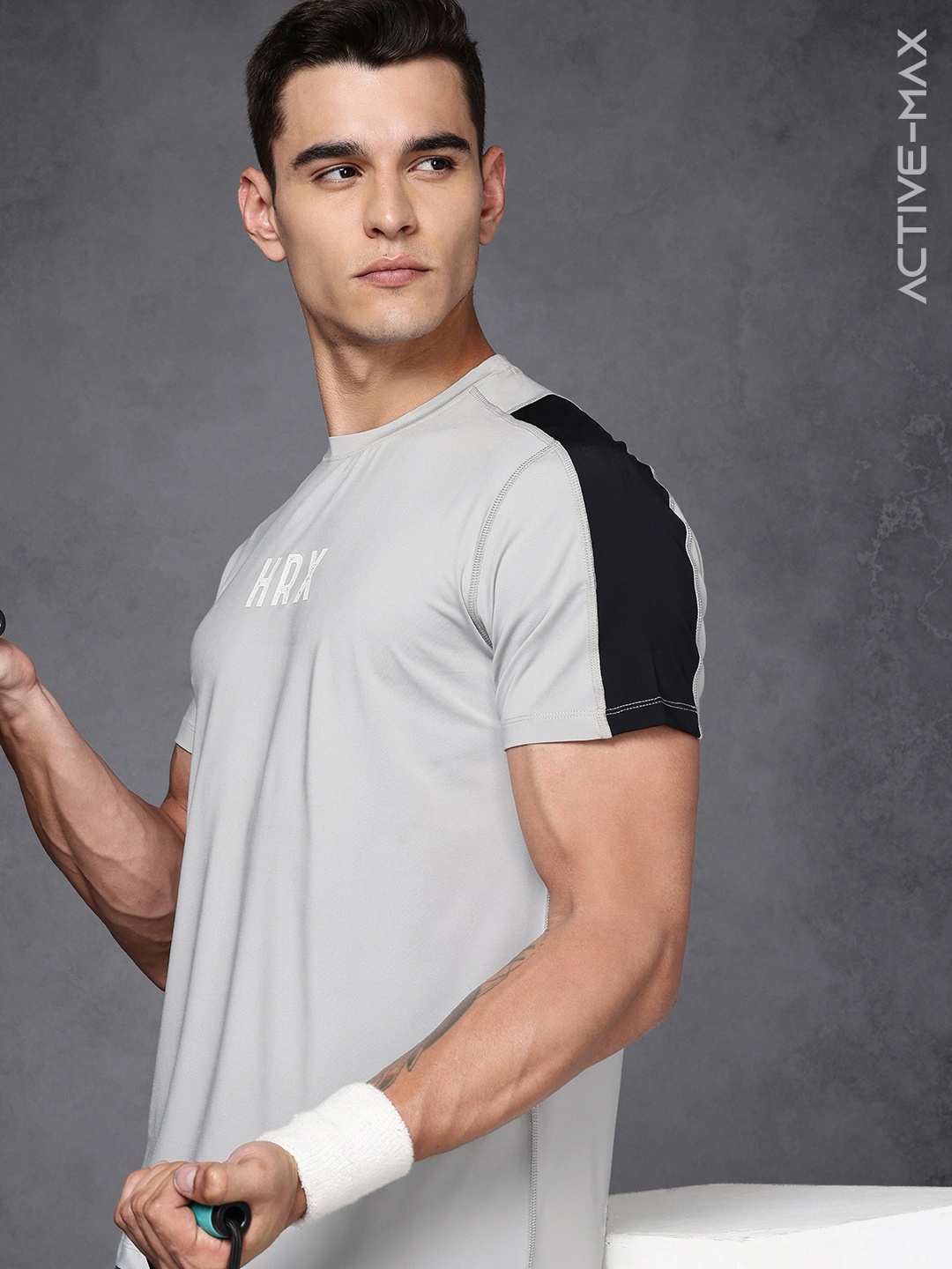 

HRX by Hrithik Roshan Men Colourblocked Training T-shirt, Grey