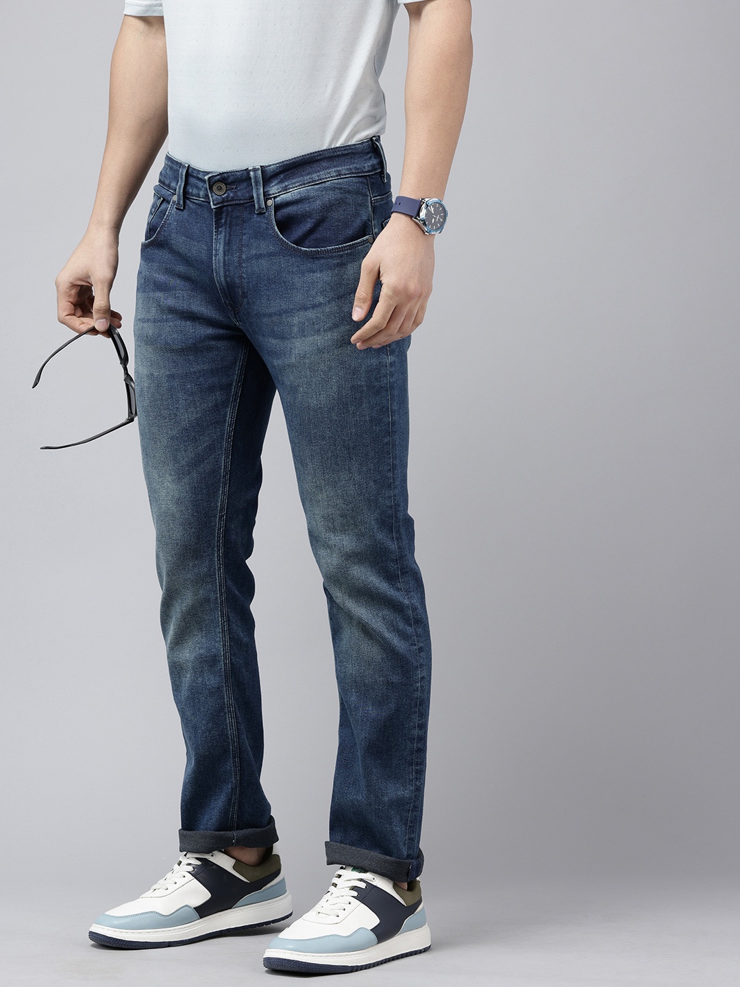 

SPYKAR Men Rover Fit Light Fade Stretchable Jeans, Blue