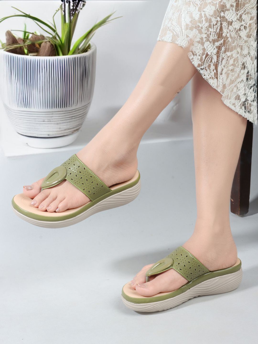

The Roadster Lifestyle Co Laser Cut Heels, Green