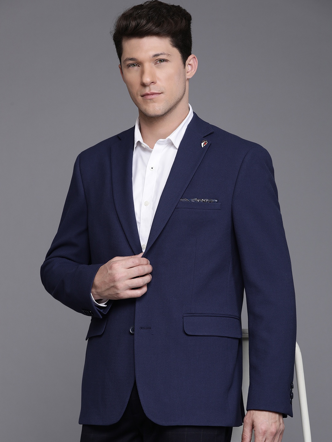 

Theme Men Solid Regular Fit Blazer, Blue