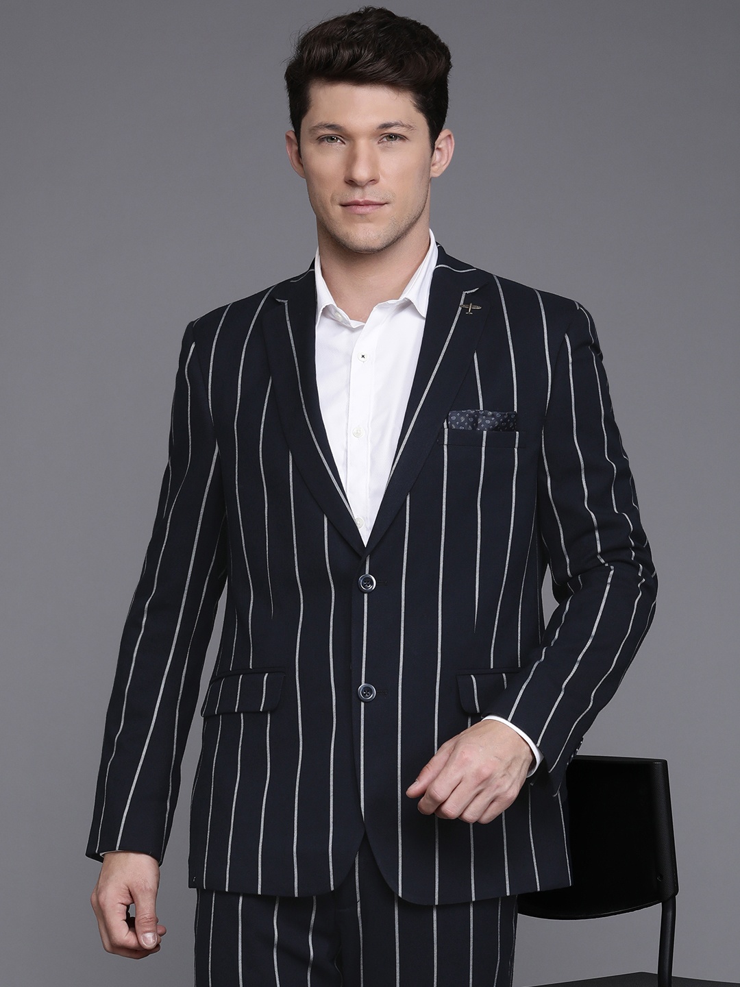 

Theme Men 2 Piece Striped Suit, Navy blue