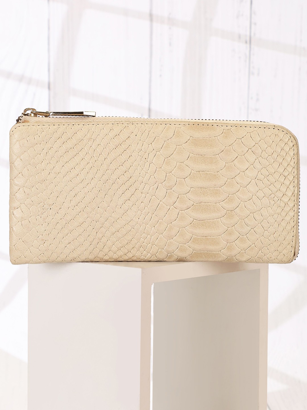 

RI2K LONDON Women Animal Printed Leather Zip Around Wallet, Beige
