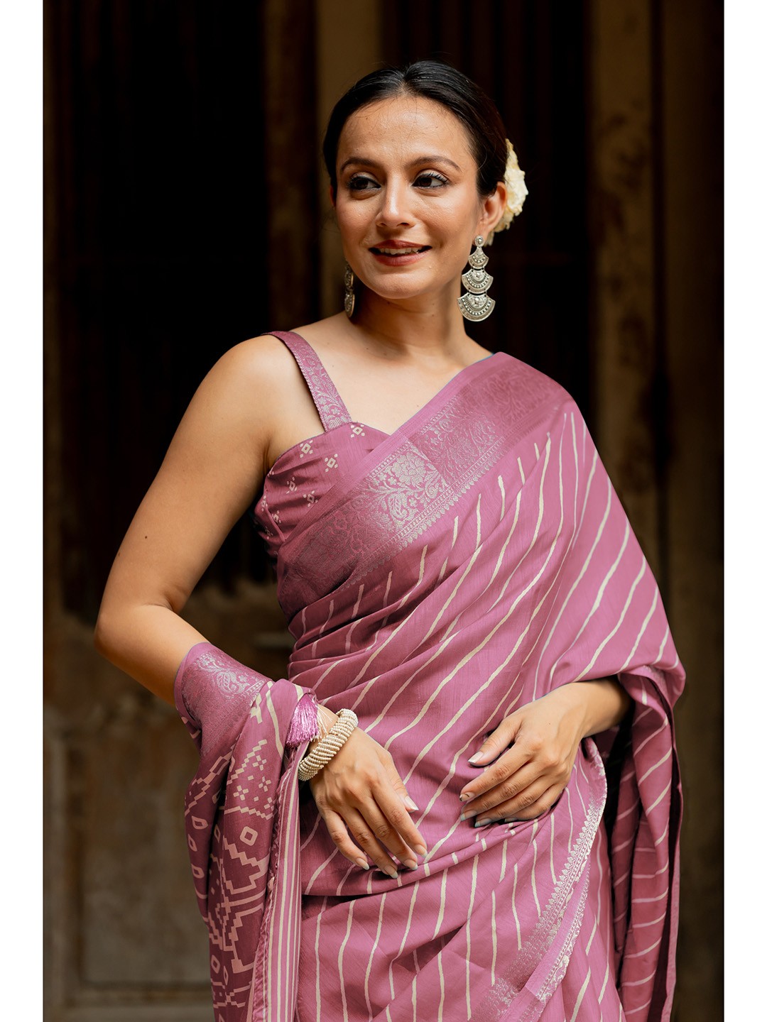 

MIRCHI FASHION Dusty Pink N Off White Leheriya Printed Silk Saree
