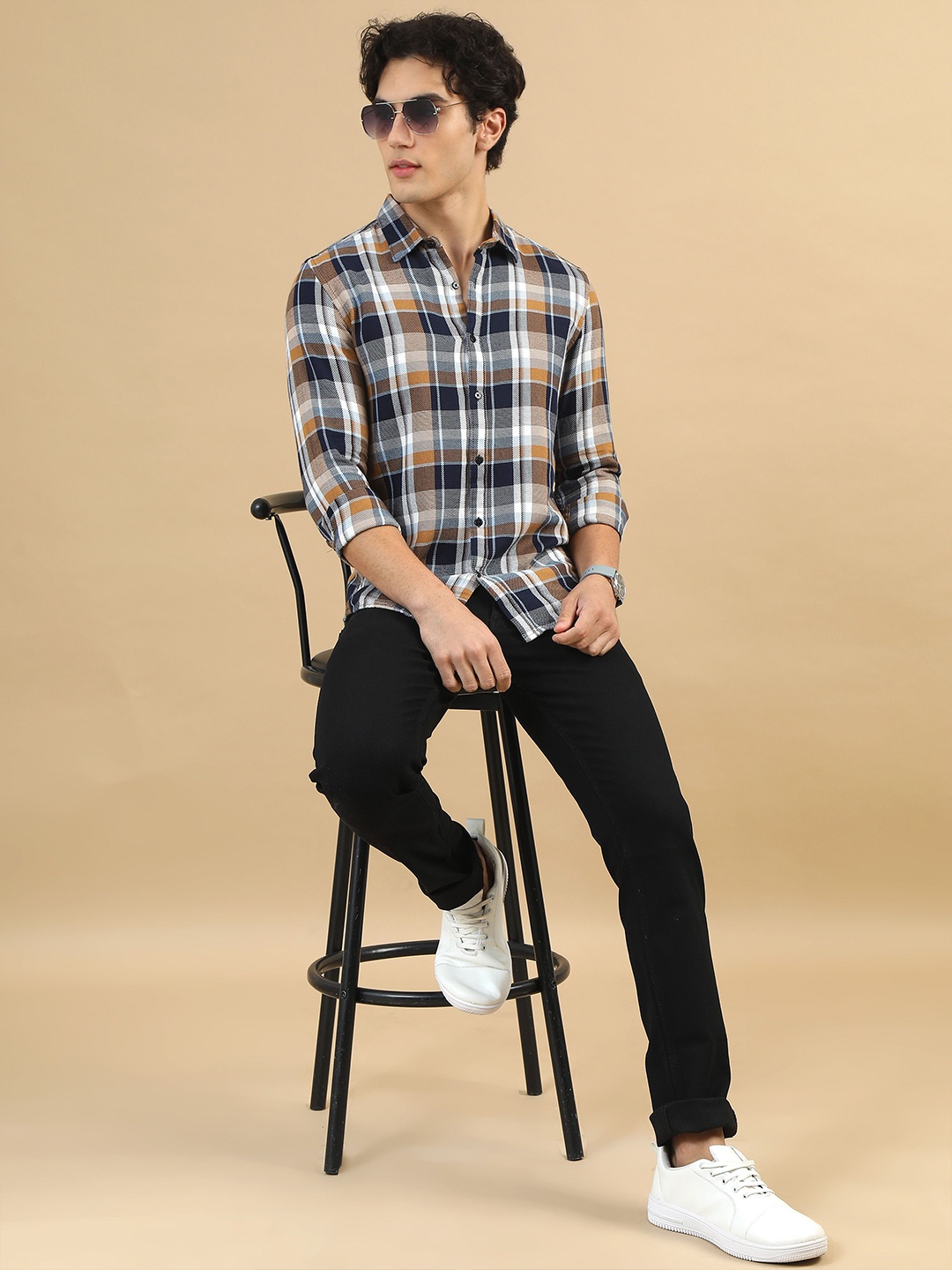 

Bushirt Men Classic Slim Collar Checked Cotton Casual Shirt, Tan