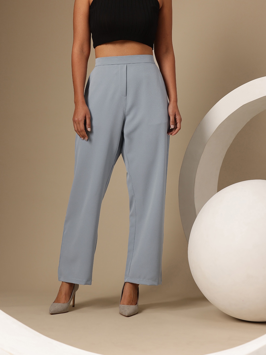 

Chemistry Women Mid-Rise Flared Fit Parallel Trousers, Grey