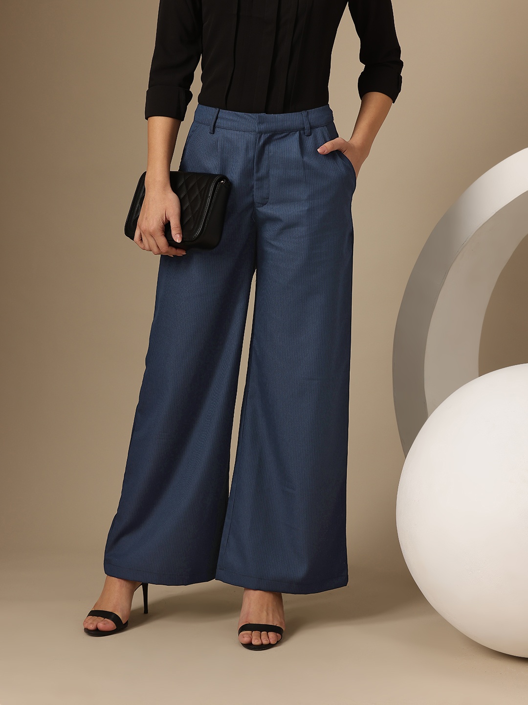 

Chemistry Women Striped Pure Cotton Pleated Trousers, Navy blue