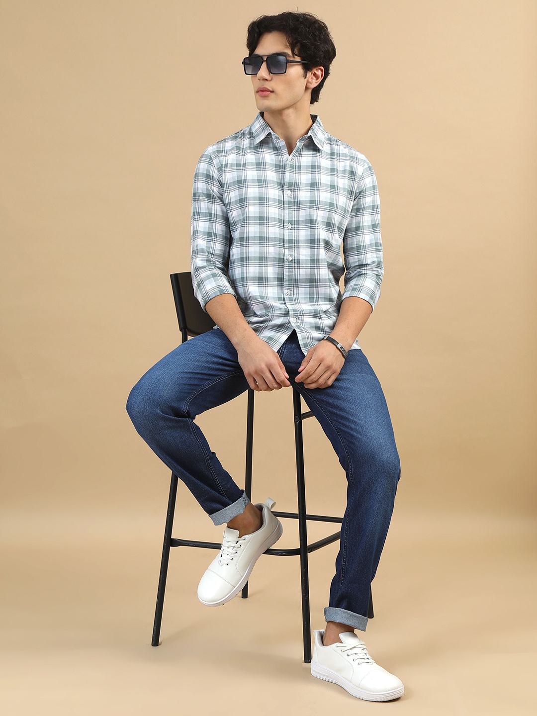

Bushirt Men Casual Checks Regular Sleeves Shirt, Green
