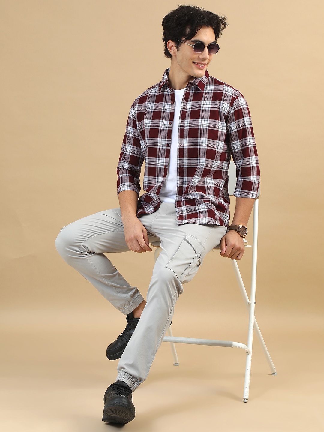 

Bushirt Men Classic Slim Collar Checked Cotton Casual Shirt, Maroon