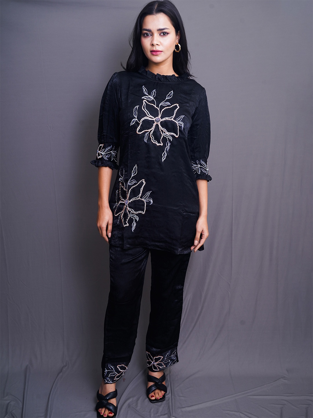 

Adwitiya Embroidered Velvet Top & Trousers, Black