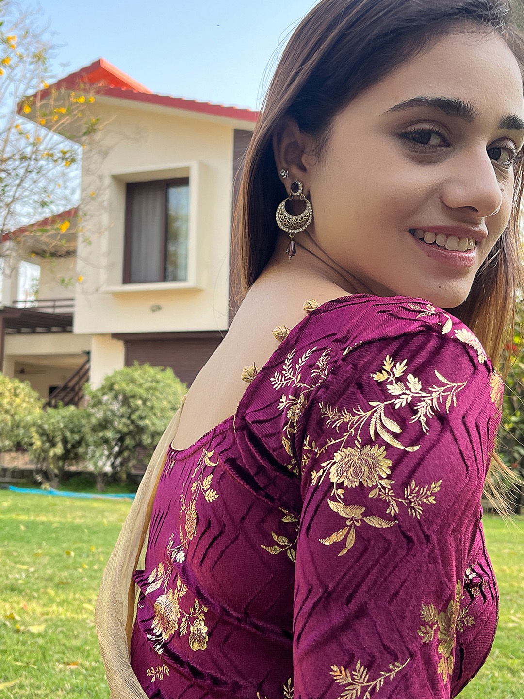 

Bindigasm's Advi Printed Non-Padded Stretchable Velvet Saree Blouse, Burgundy