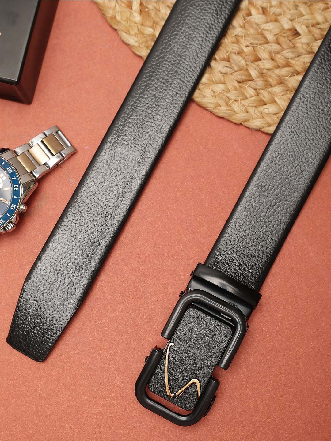 

SAZARA Men Textured Leather Belt, Black