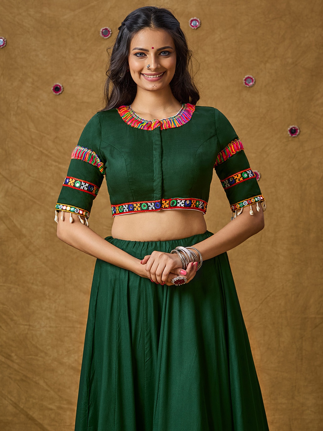 

SALWAR STUDIO Embroidered Padded Cotton Saree Blouse, Green