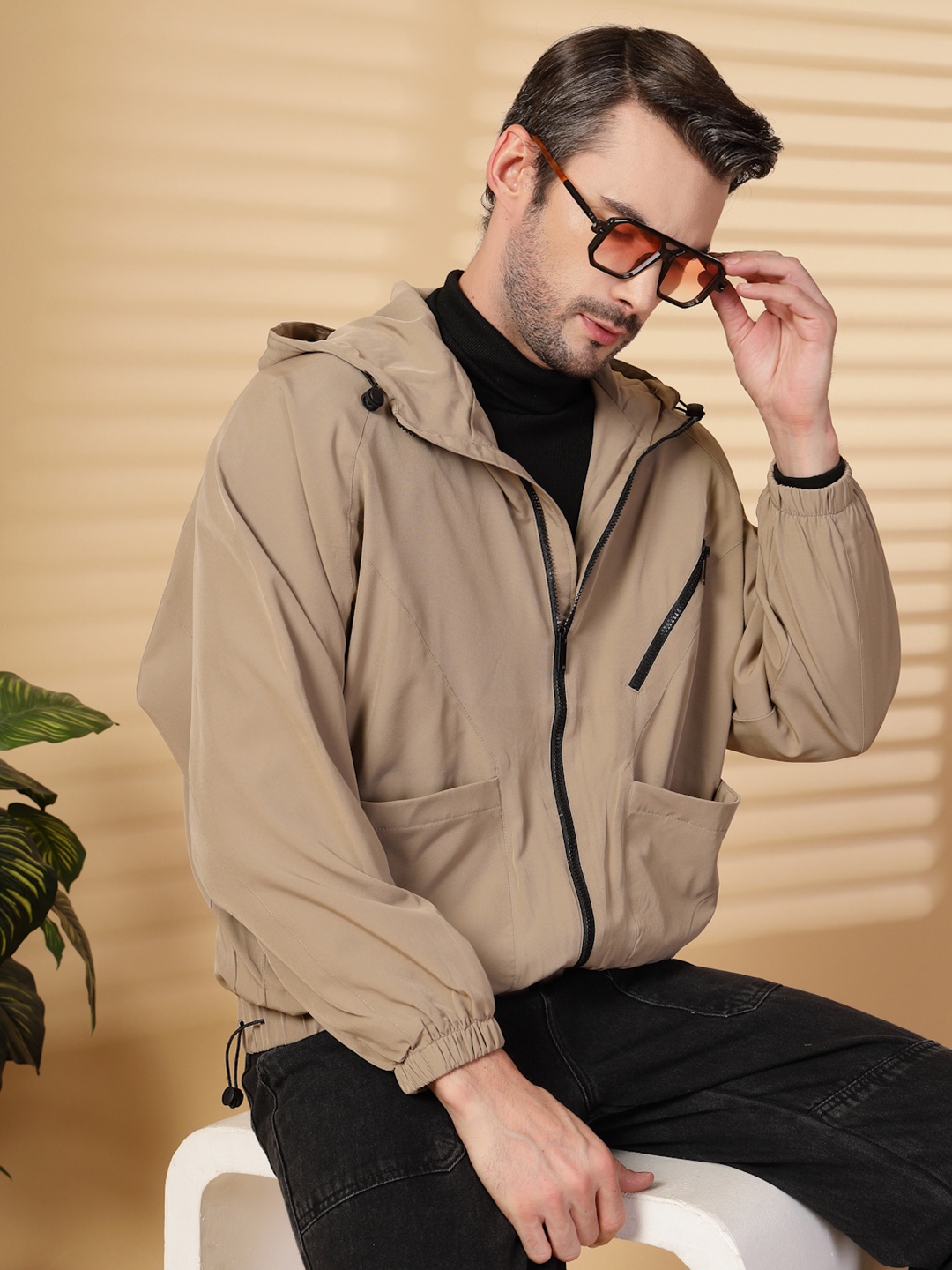 

CHKOKKO Men Hooded Collar Running Sporty Jacket, Khaki