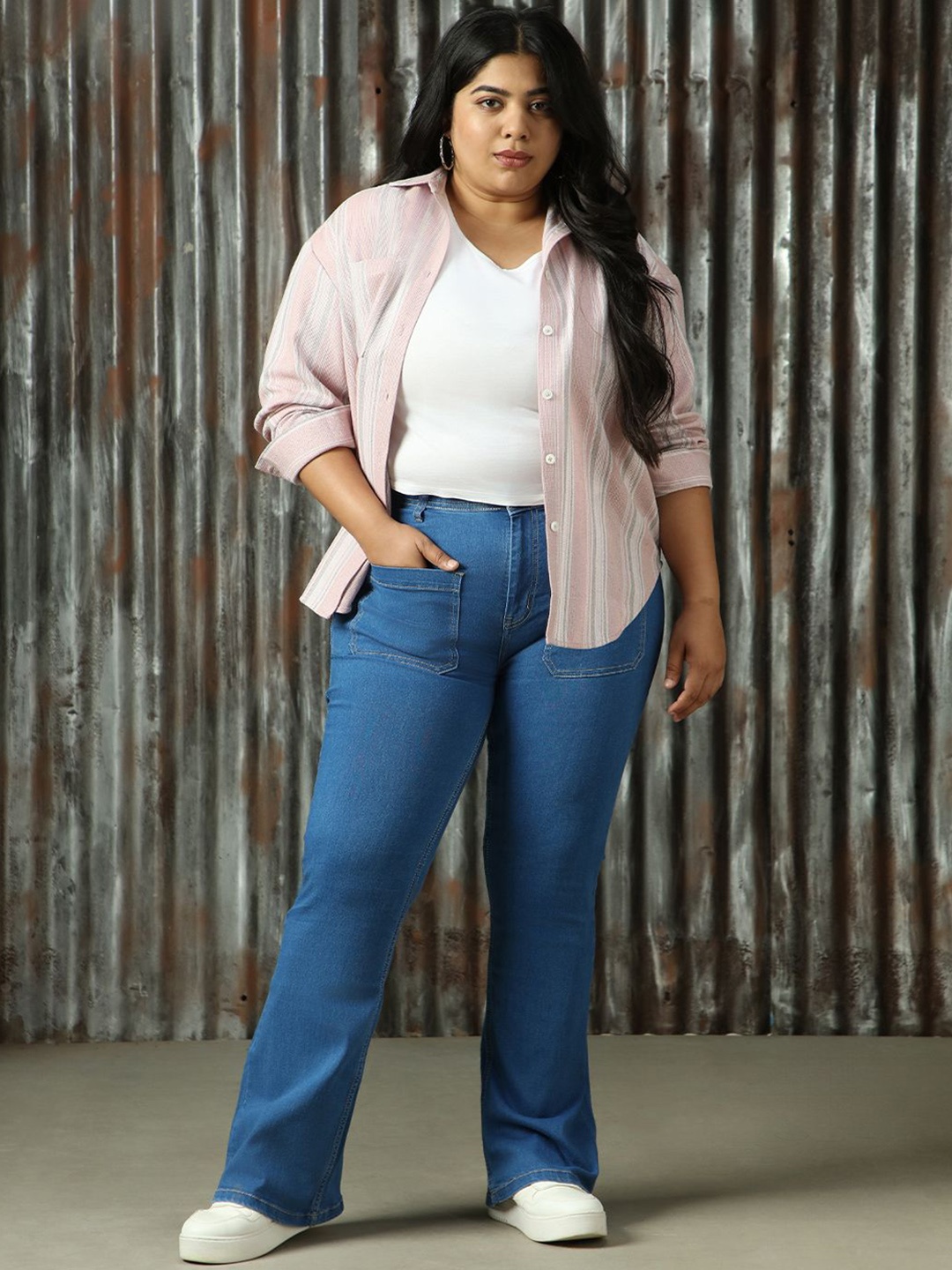 

Freeform By High Star Women High-Rise Light Bootcut Fit Fade Jeans, Blue