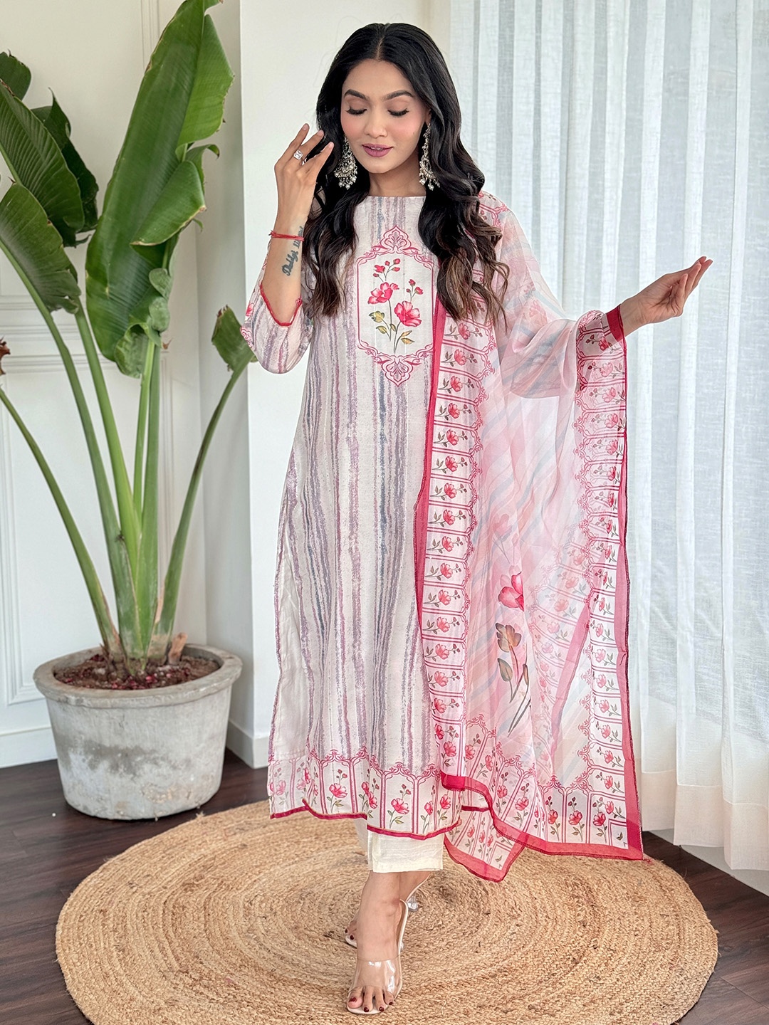 

Lilots Floral Printed Straight Kurta with Trousers & Dupatta, Off white