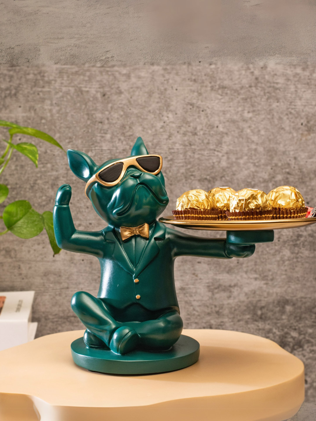 

SMOKEY COCKTAIL Green & Gold-Toned Sturdy Dog Statue With Tray Showpiece