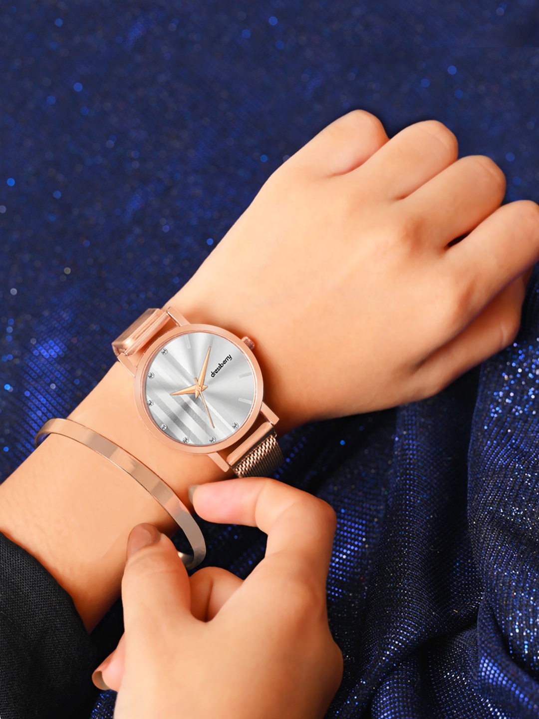 

DressBerry Women Dial & Bracelet Style Straps Analogue Watch DBSet24 Set-32, Rose gold