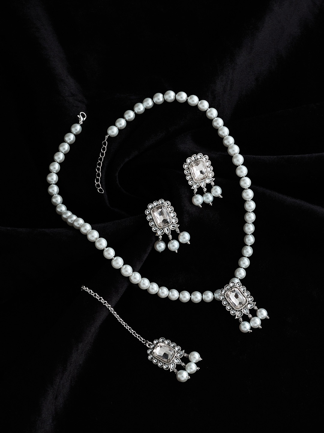 

ATIBELLE Silver Plated Stone Studded & Beaded Jewellery Set