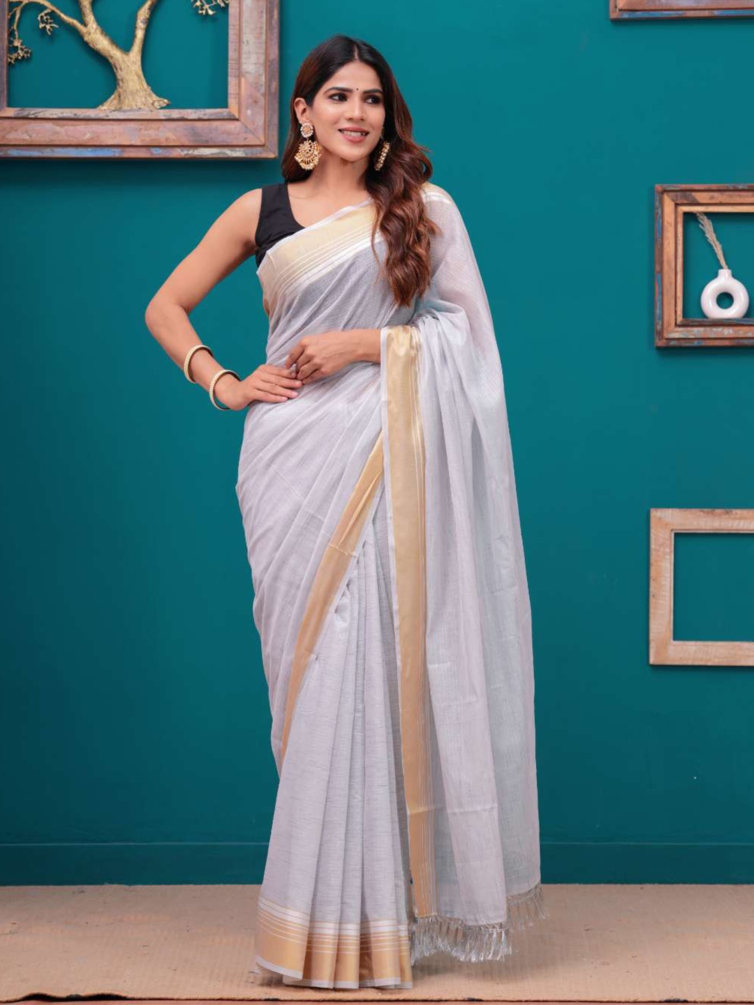 

HEARTLOOM Striped Zari Chanderi Silk Cotton Saree, Grey