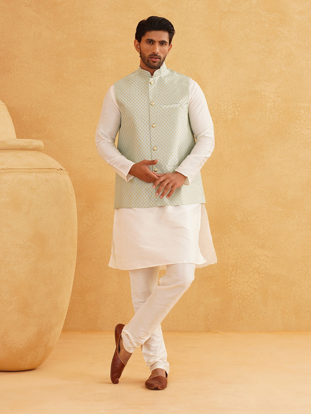 

SOJANYA Mandarin Collar Kurta With Churidar & Nehru jacket, Cream