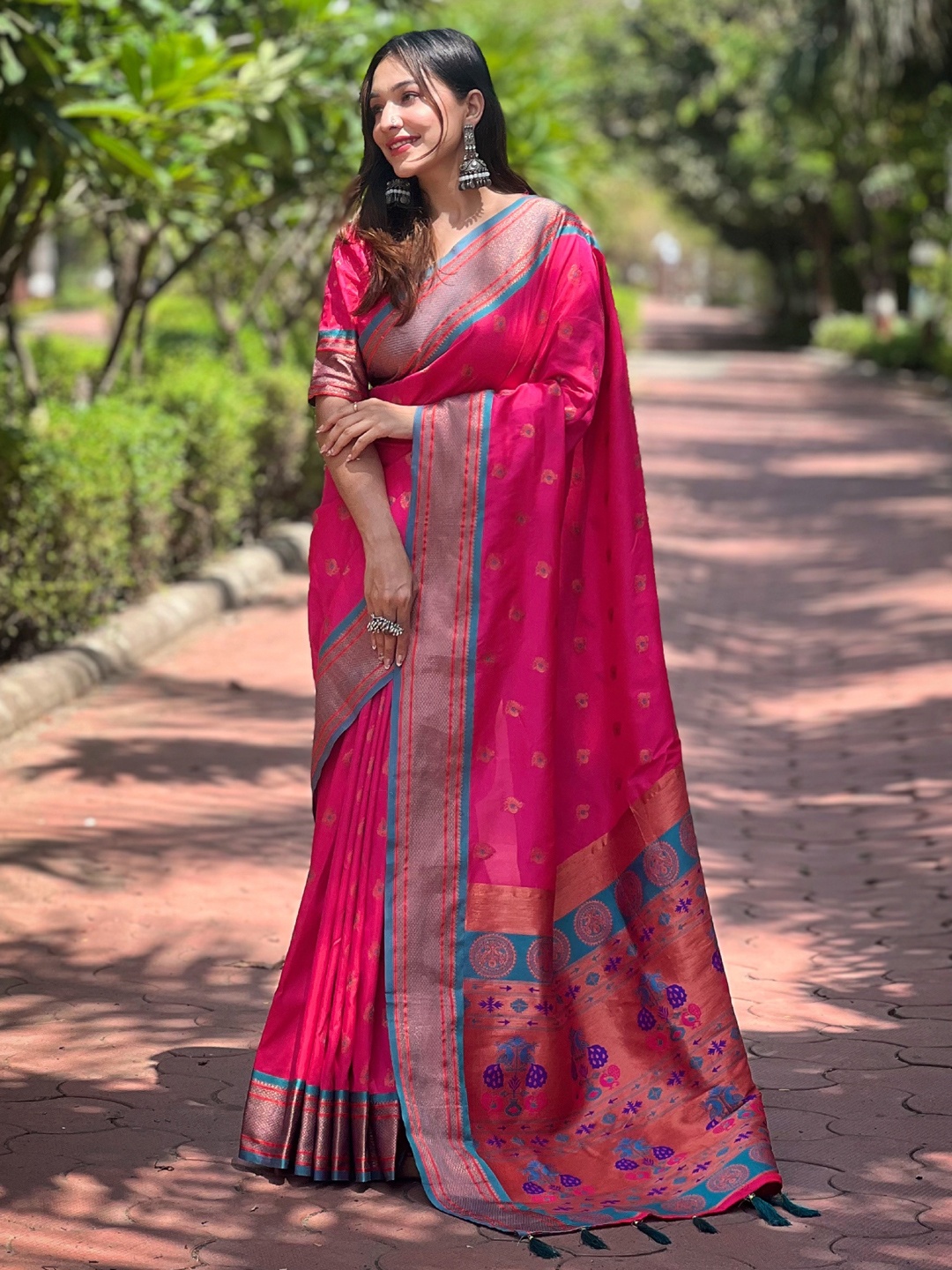 

Panzora Ethnic Motifs Woven Design Zari Paithani Saree, Pink