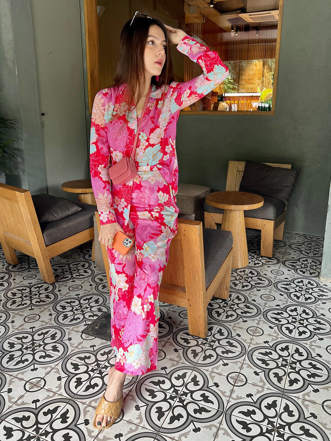 

Rujave Floral Printed Shirt With Trousers, Pink